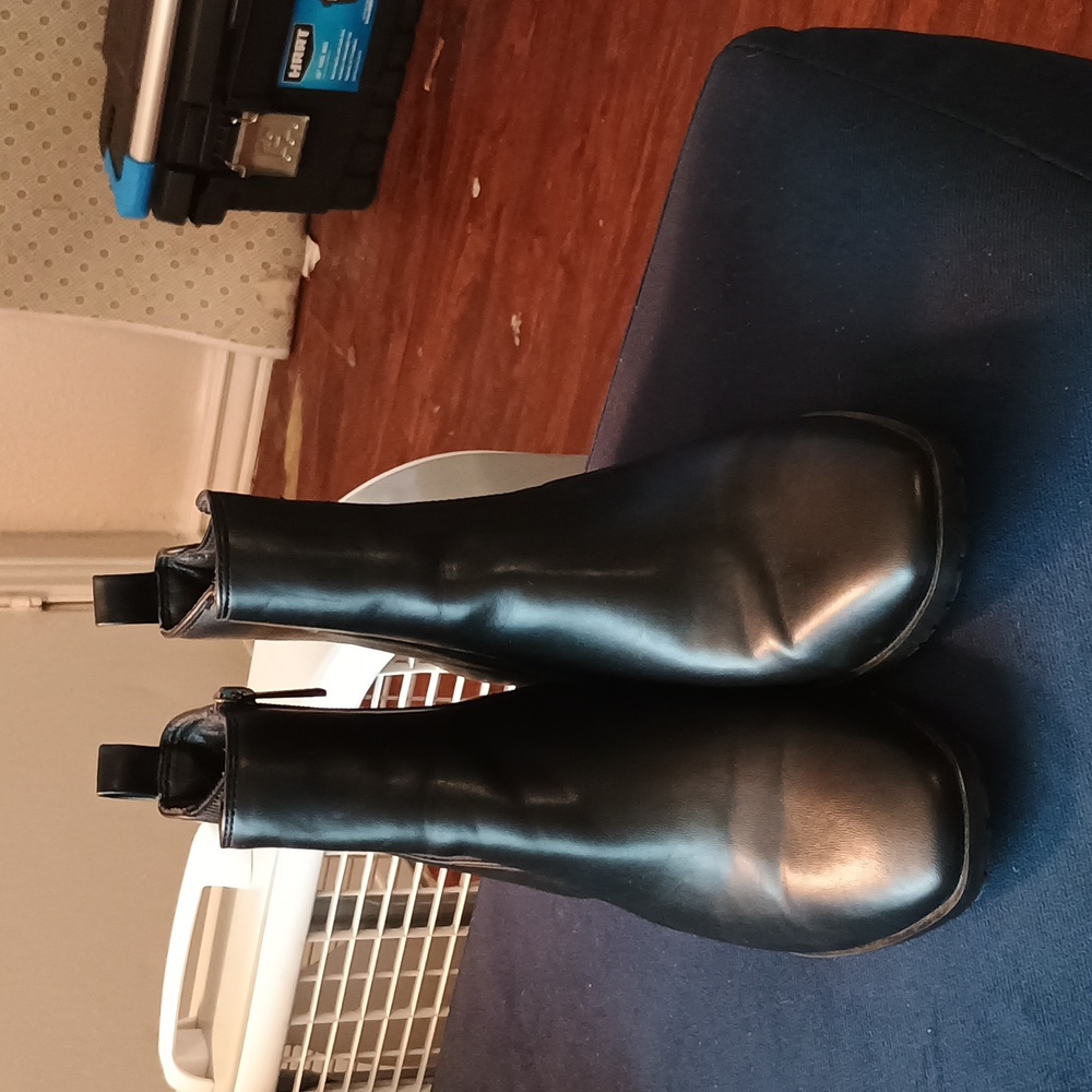 Black Anne Klein Ankle Boots